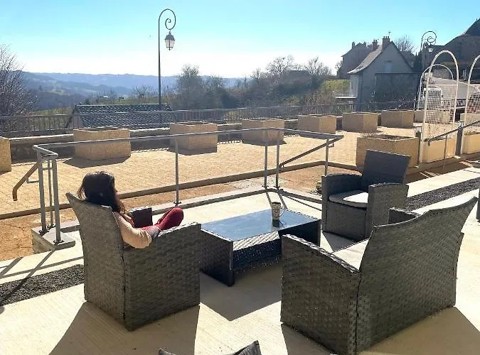 Ξενοδοχείο De Sejour 2 Gammes Saint-Hippolyte (Aveyron)